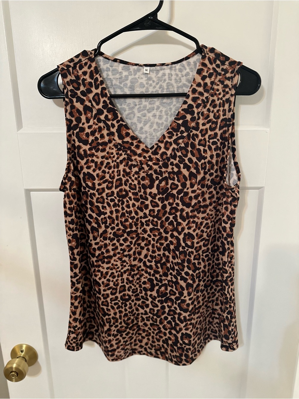 Sleeveless V-Neck Leopard Print Tank Top - brand new - Picture 3 of 5